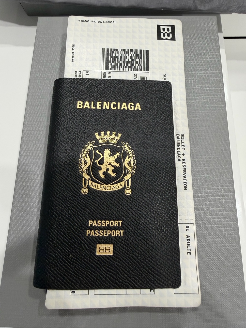 MEN'S PASSPORT LONG WALLET 1 TICKET IN BLACK BALENCIAGA